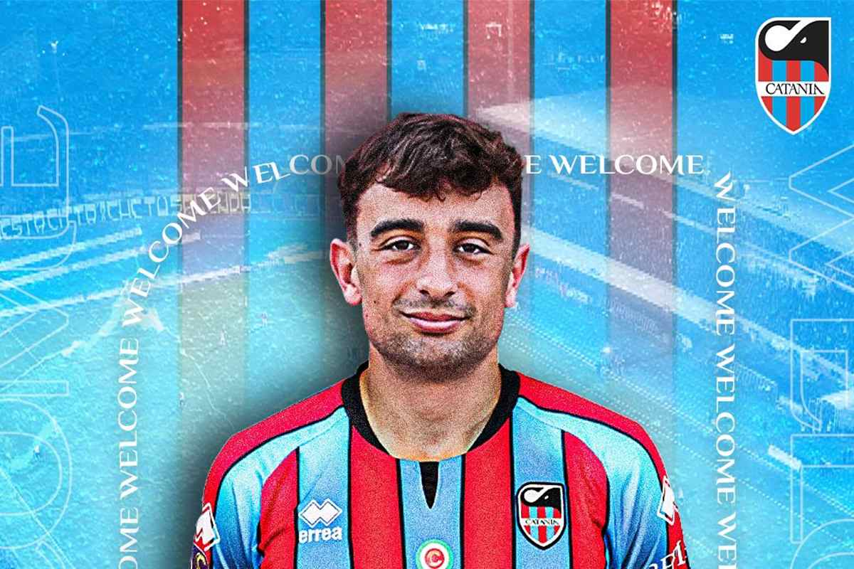 Calcio: Alessandro Raimo dalla Carrarese al Catania, ceduto Bouah
