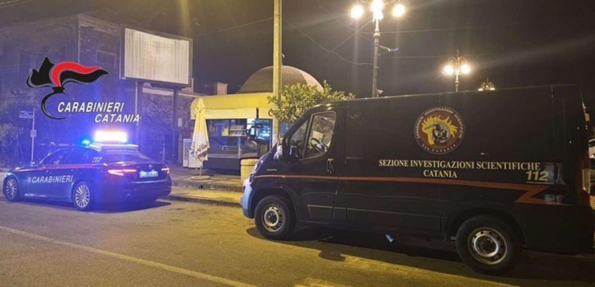 FOTO | Chiosco bar teatro di violenza, la sparatoria a Giarre: arrestato l’autore