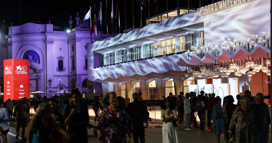 Cinema e solidarietà: a Venezia premio per chi sostiene le donne