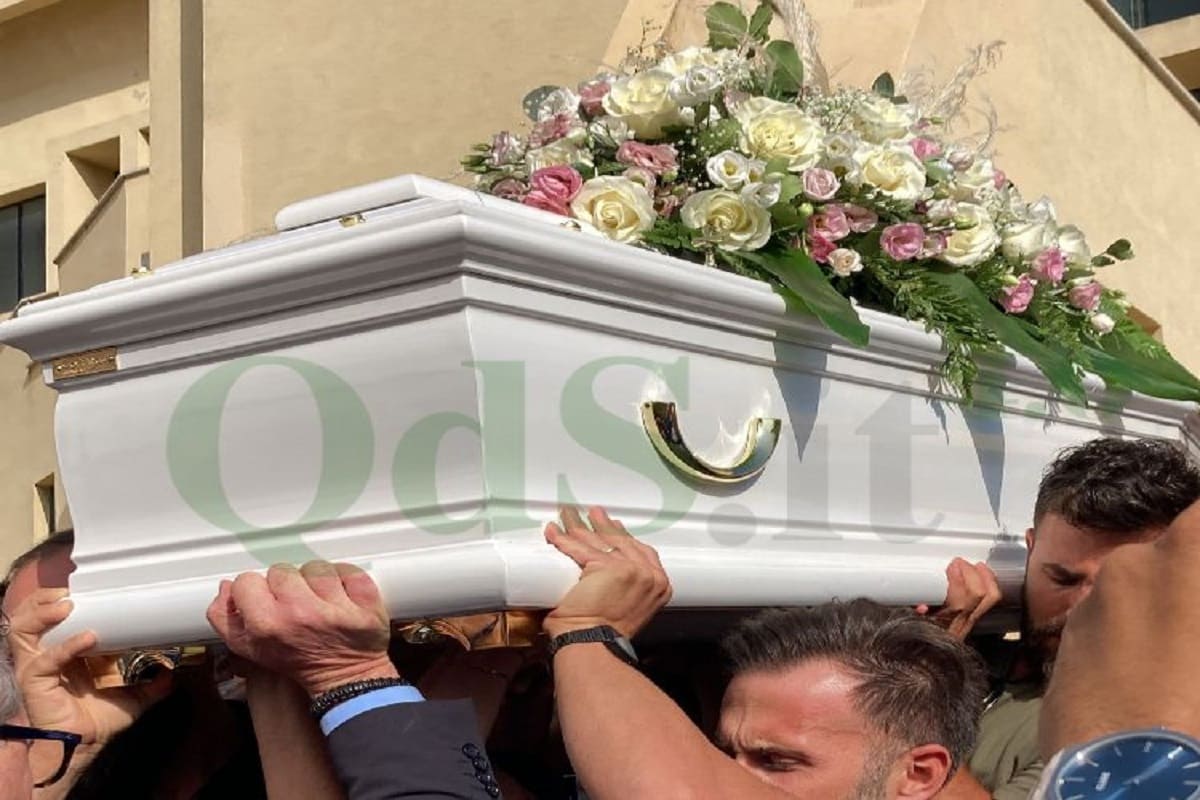 L’incidente sulla SS189 e la tragedia, Villaseta commossa ai funerali di Martina Frequente