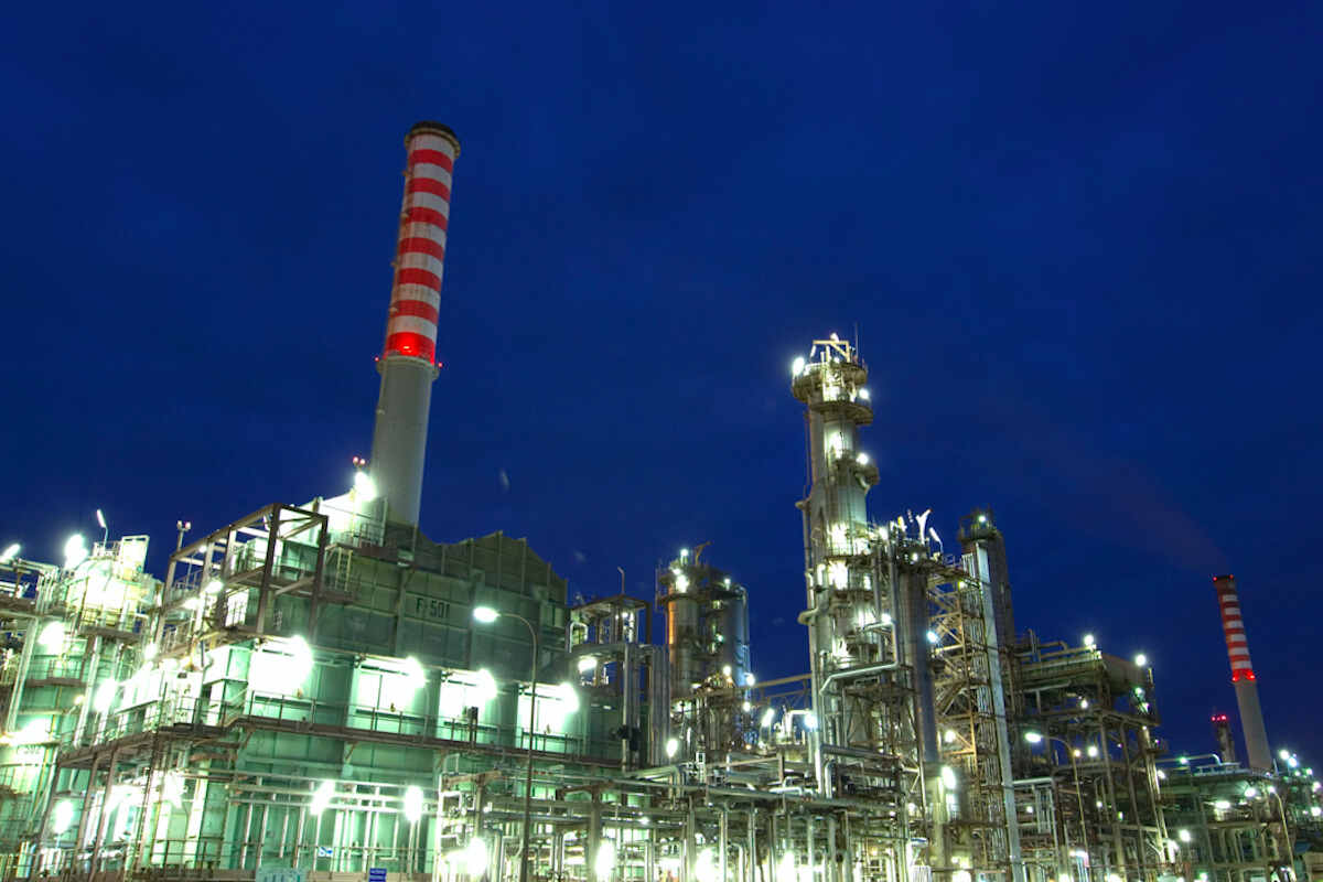 Pioggia di olio a Melilli e dintorni, la Procura di Siracusa indaga sull’impianto Isab