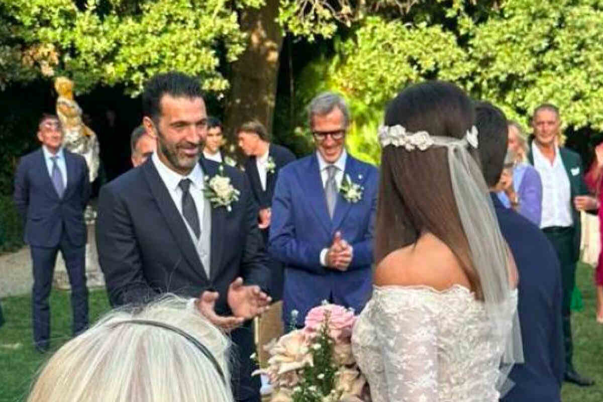 Gigi Buffon e Ilaria D’Amico oggi sposi: un matrimonio in grande stile a Villa Oliva