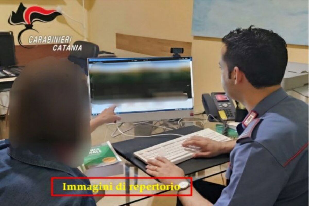 Misterbianco, minaccia di morte davanti le telecamere i parenti: arrestato