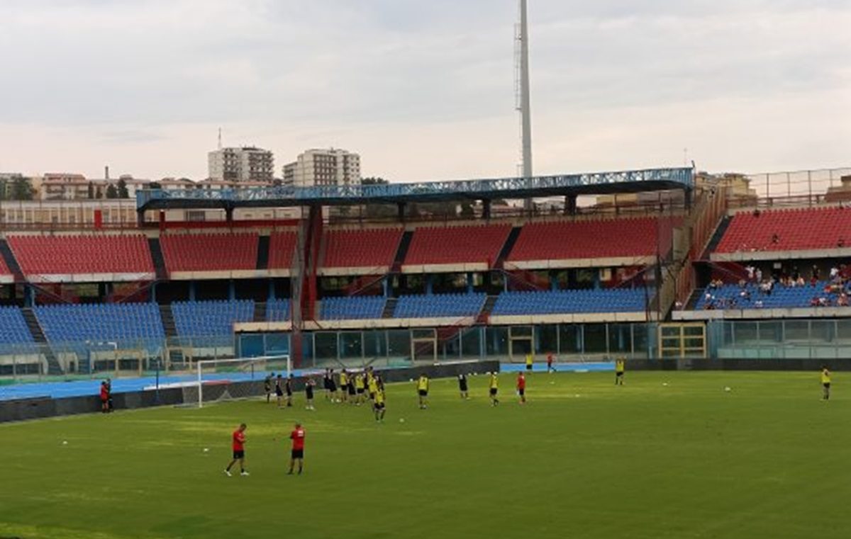 Morte Papa Francesco, rinviate le partite di Catania, Trapani e Messina: quando si gioca
