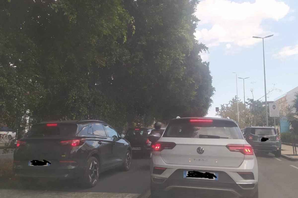 FOTO e VIDEO | Catania, traffico in tilt sulla circonvallazione. Porto al QdS: “Ecco quello che serve alla città” FOTO e VIDEO | Catania, traffico in tilt sulla circonvallazione. Porto al QdS: “Ecco quello che serve alla città”