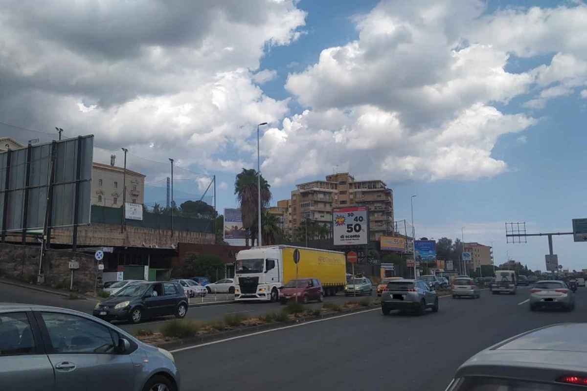 FOTO e VIDEO | Catania, traffico in tilt sulla circonvallazione. Porto al QdS: “Ecco quello che serve alla città” FOTO e VIDEO | Catania, traffico in tilt sulla circonvallazione. Porto al QdS: “Ecco quello che serve alla città”