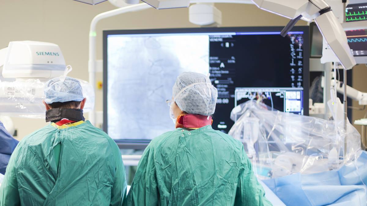 Opera un paziente, poi si ammala: un chirurgo ha contratto lo stesso cancro che aveva rimosso