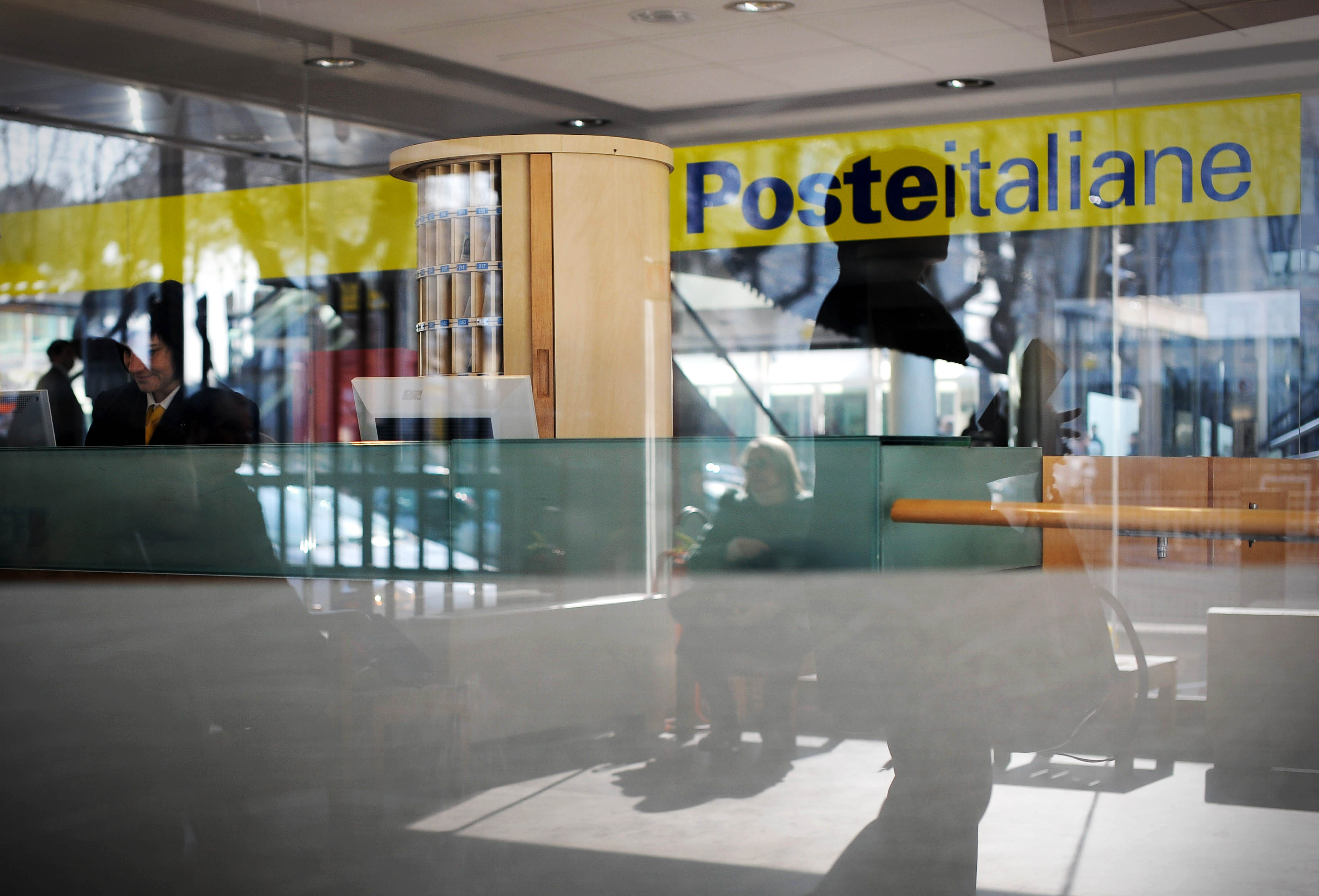 Poste in campo per diffondere la cultura finanziaria