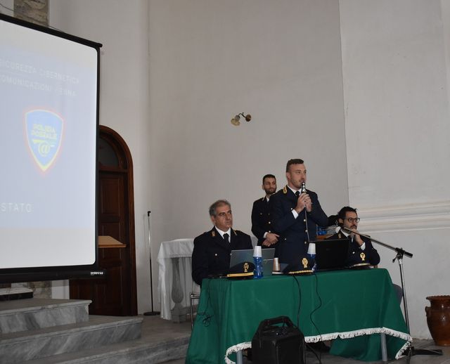La Polizia di Stato di Enna nelle scuole e sul territorio