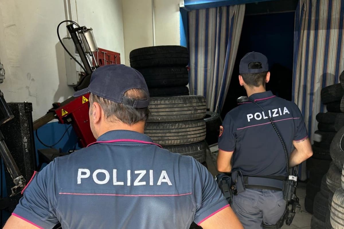 Officina abusiva nel cuore di Catania per oltre 50 anni: scattano chiusura e sanzioni