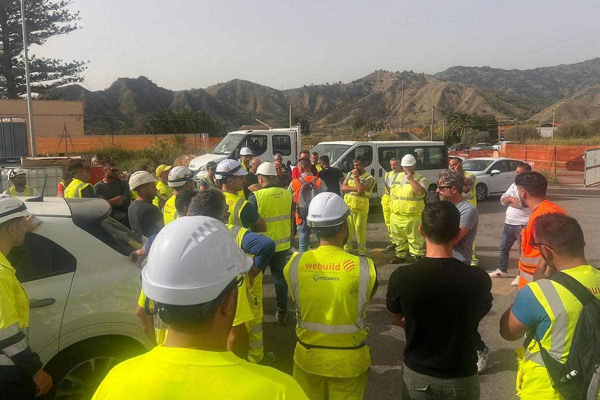 Ferrovia Fiumefreddo-Giampilieri, dopo la protesta ripartono i lavori a Trappitello
