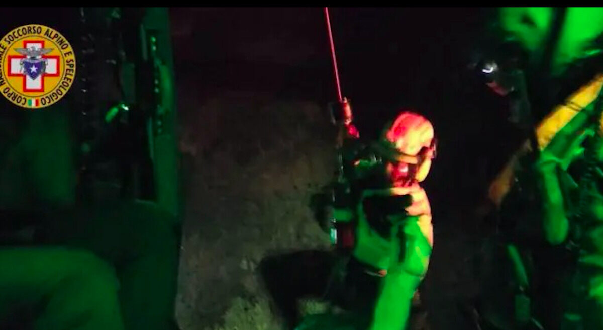 Eolie, 64enne austriaca cade e si fa male durante un’escursione