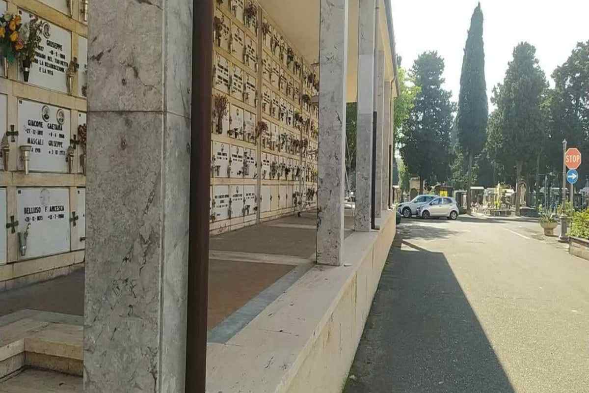FOTO e VIDEO | Abbandono e sporcizia, le condizioni del Cimitero di Catania in vista della Commemorazione dei Defunti