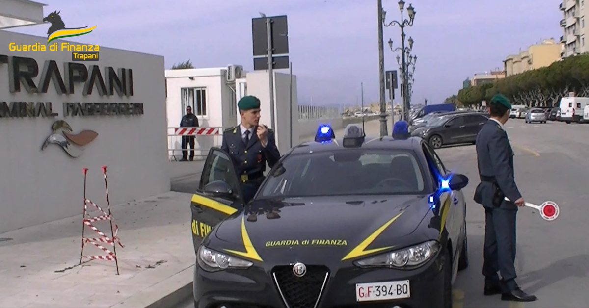 Politica e malaffare, sospesi consiglieri comunali della provincia di Trapani: ecco chi sono