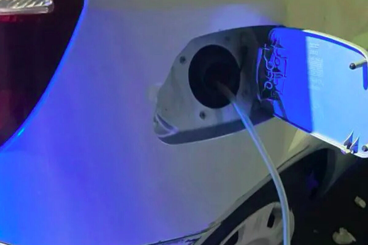 Catania, beccato a rubare benzina da un veicolo in sosta: 46enne denunciato