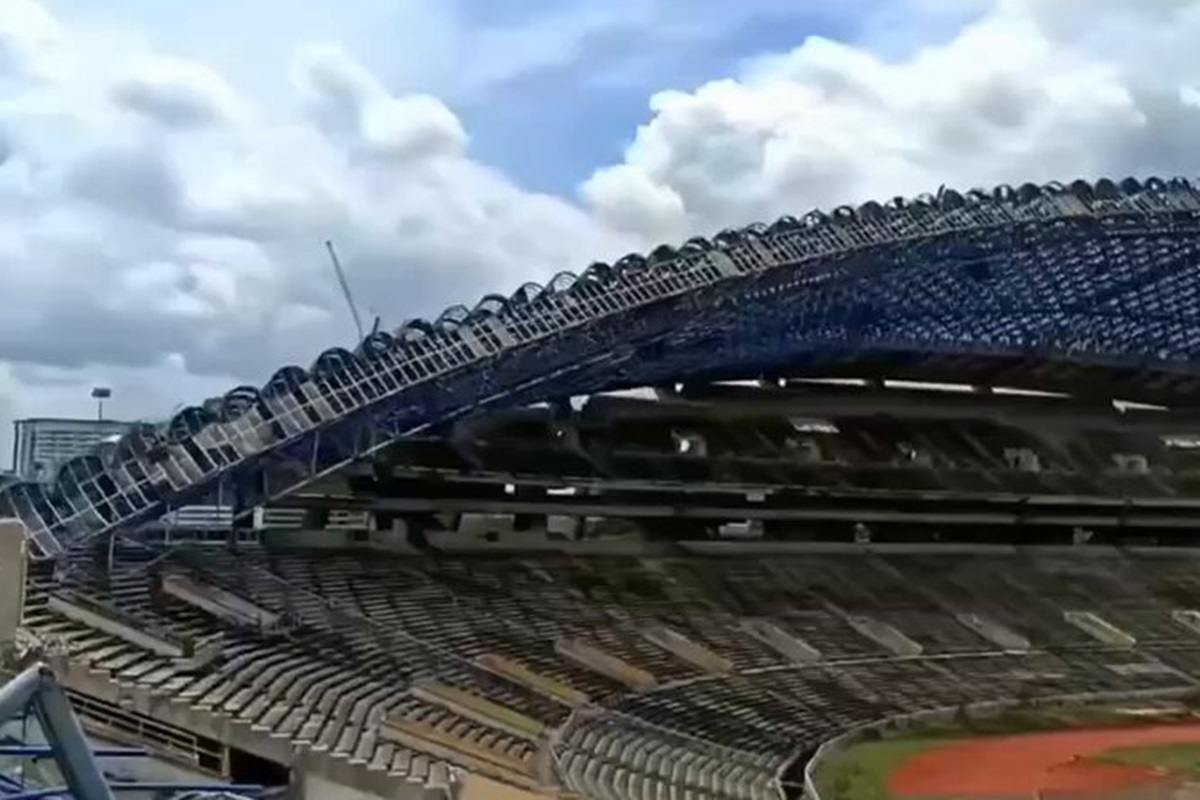 VIDEO | Stadio da oltre 80mila posti viene giù rapidamente
