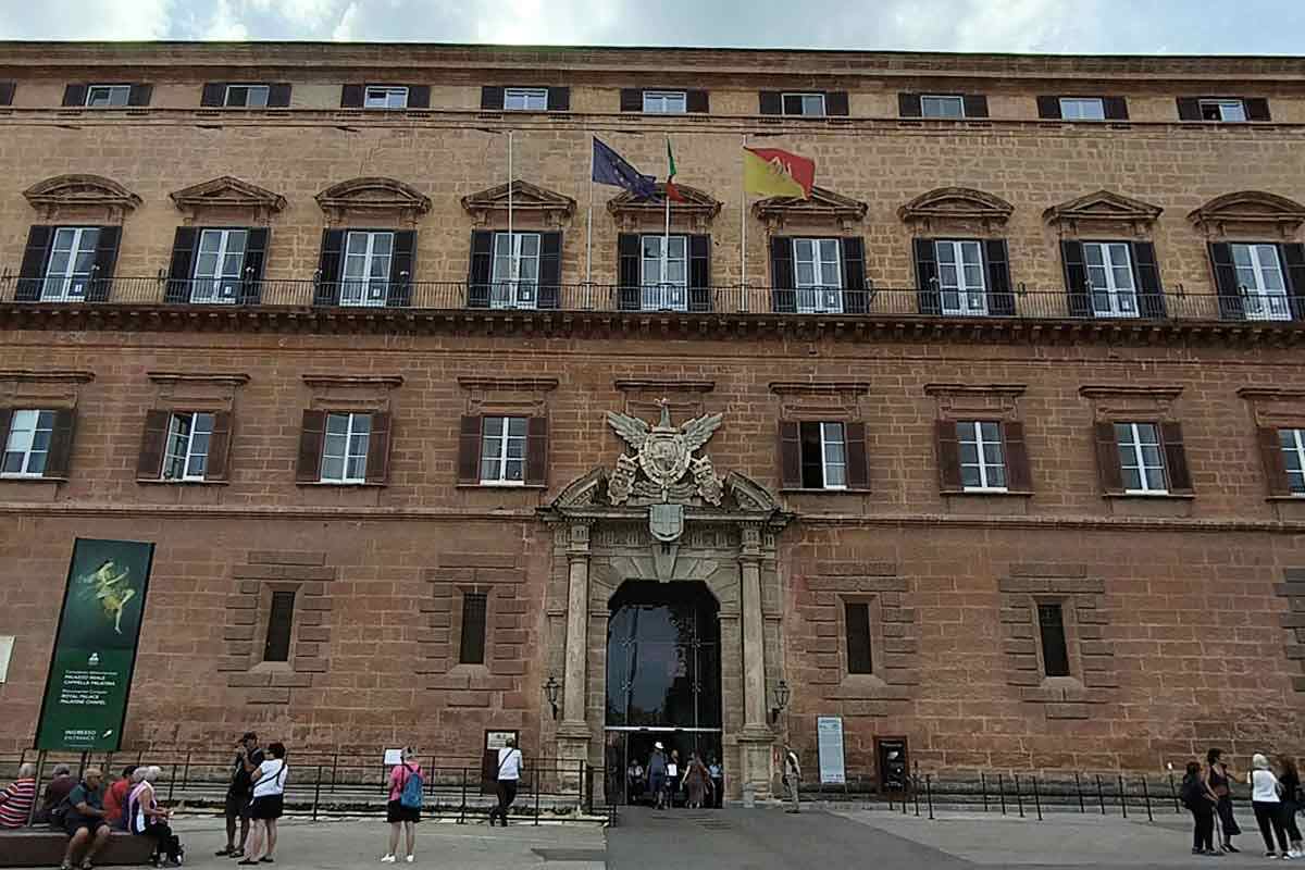 Appalti truccati, l’ennesimo terremoto politico in Sicilia tra il silenzio della maggioranza e l’opposizione all’attacco