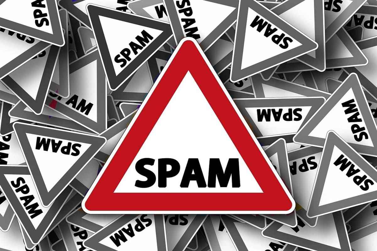 GUIDA | Chiamate spam indesiderate, ecco come bloccarle su smartphone Android e iPhone