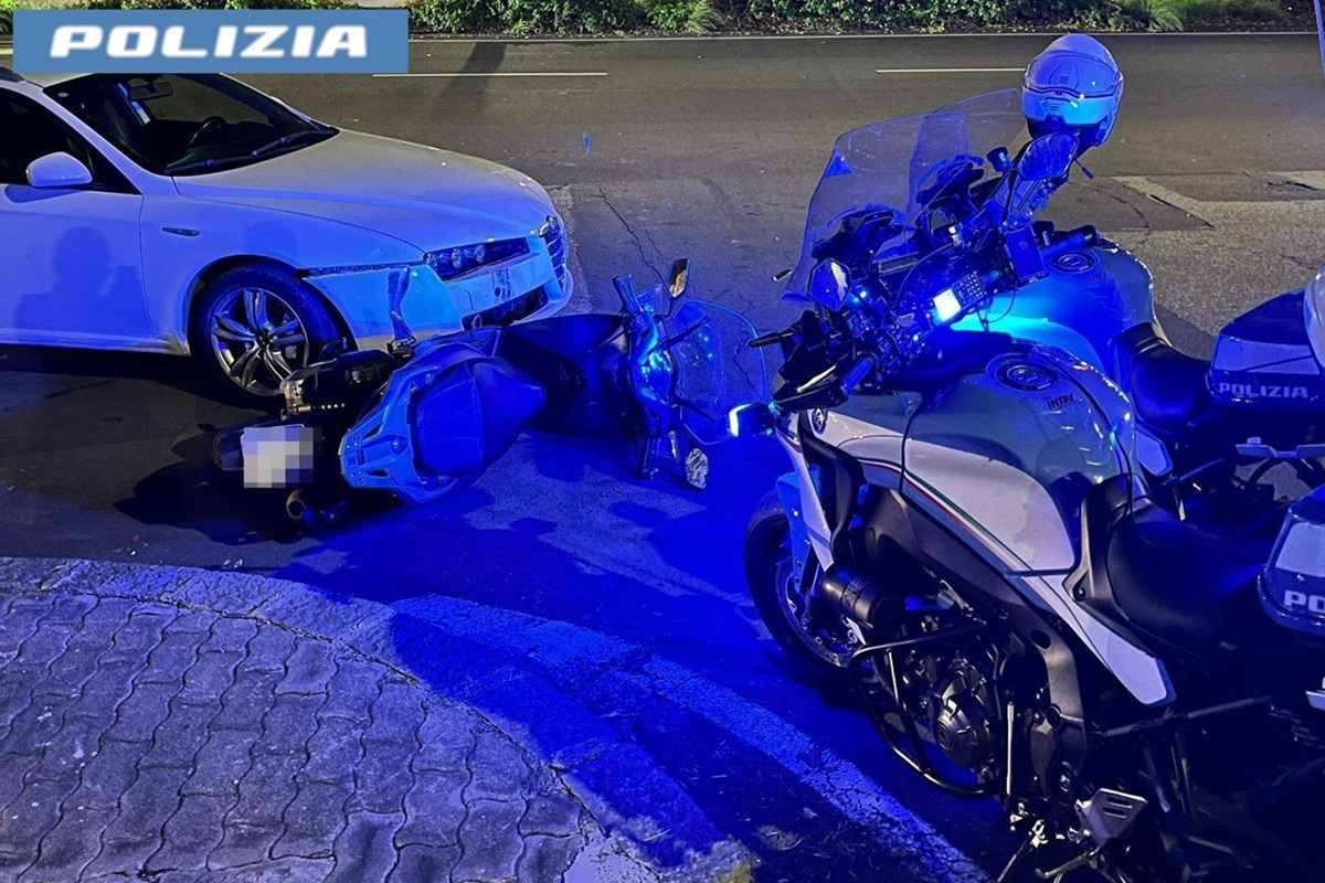 Orrore in Veneto, 20enne sbalzato fuori dall’auto in un incidente stradale: morto sul colpo