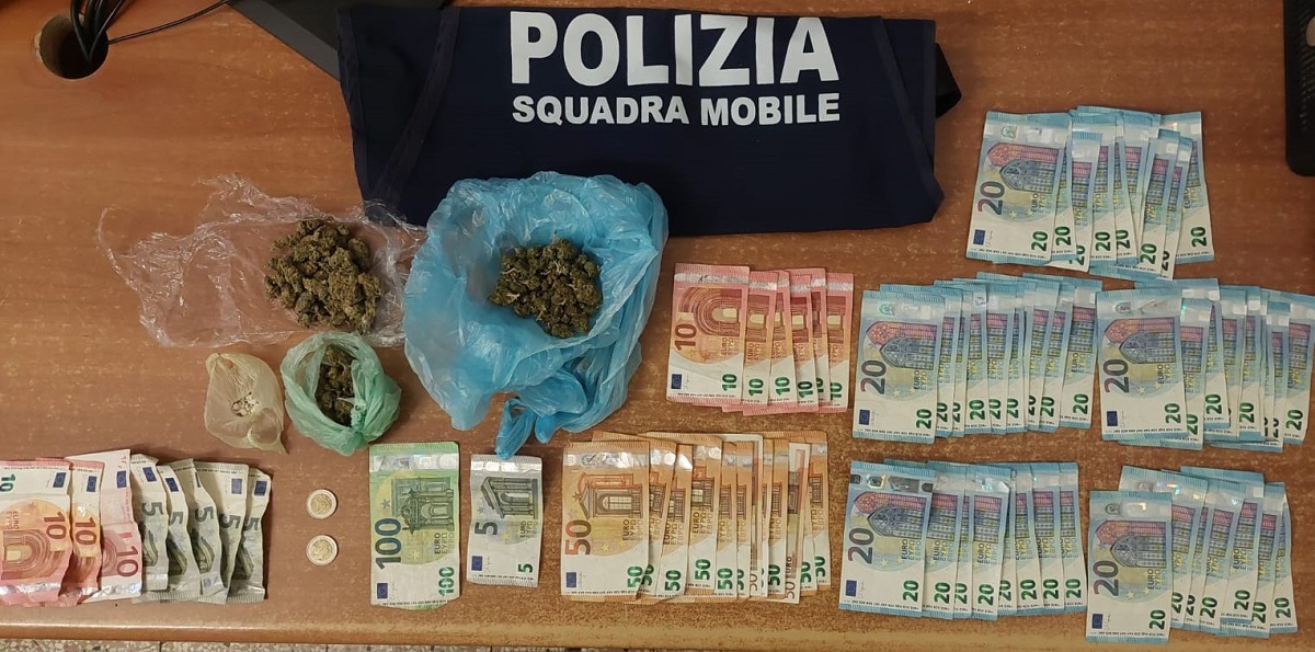 Droga nel quartiere San Berillo di Catania, arrestato 22enne