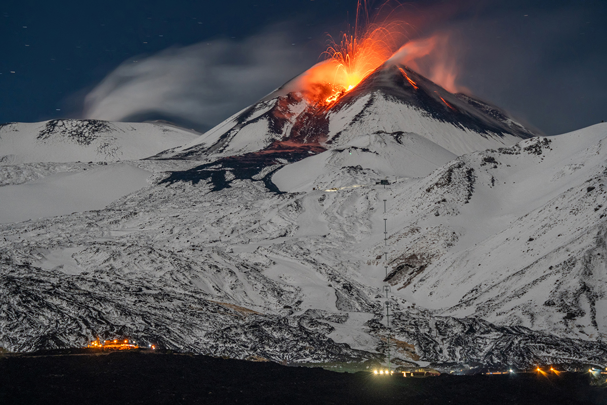 Eruzione dell’Etna, il sindaco di Belpasso Caputo vieta l’accesso al fronte lavico
