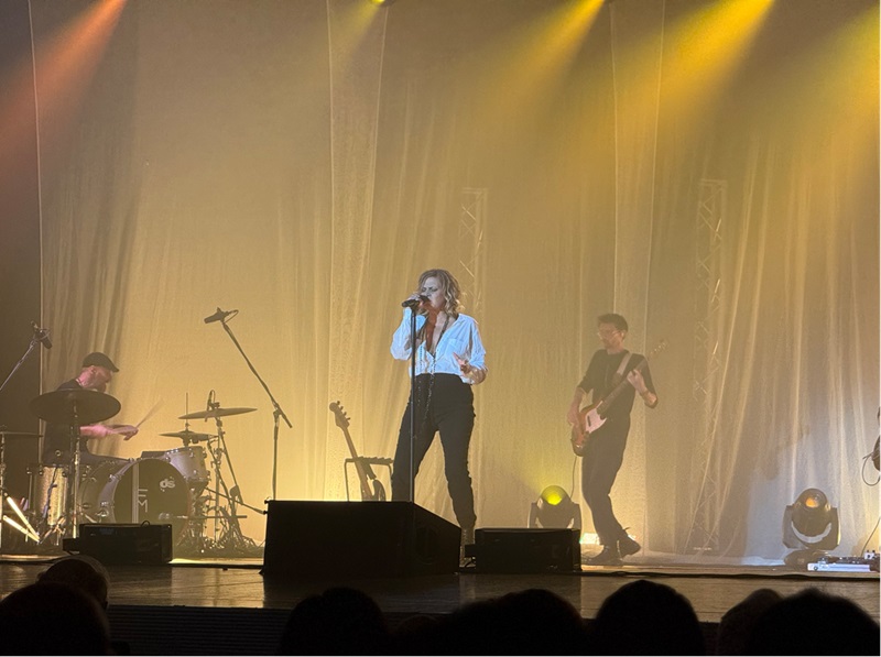 Irene Grandi, 30 anni sul palco festeggiati a Catania e Palermo