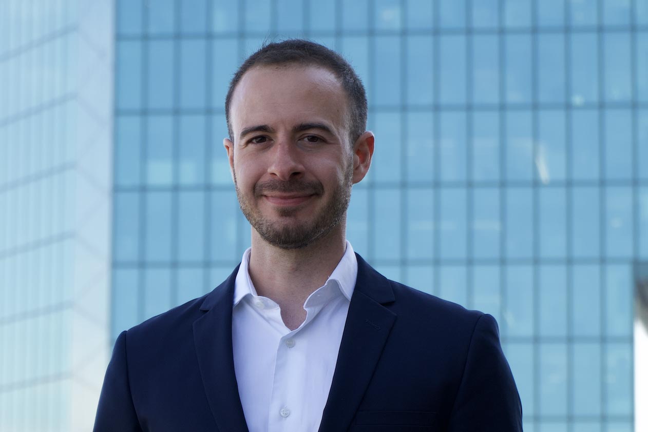 Fuori gli animali dalle gabbie: è ora  di fermare gli allevamenti intensivi