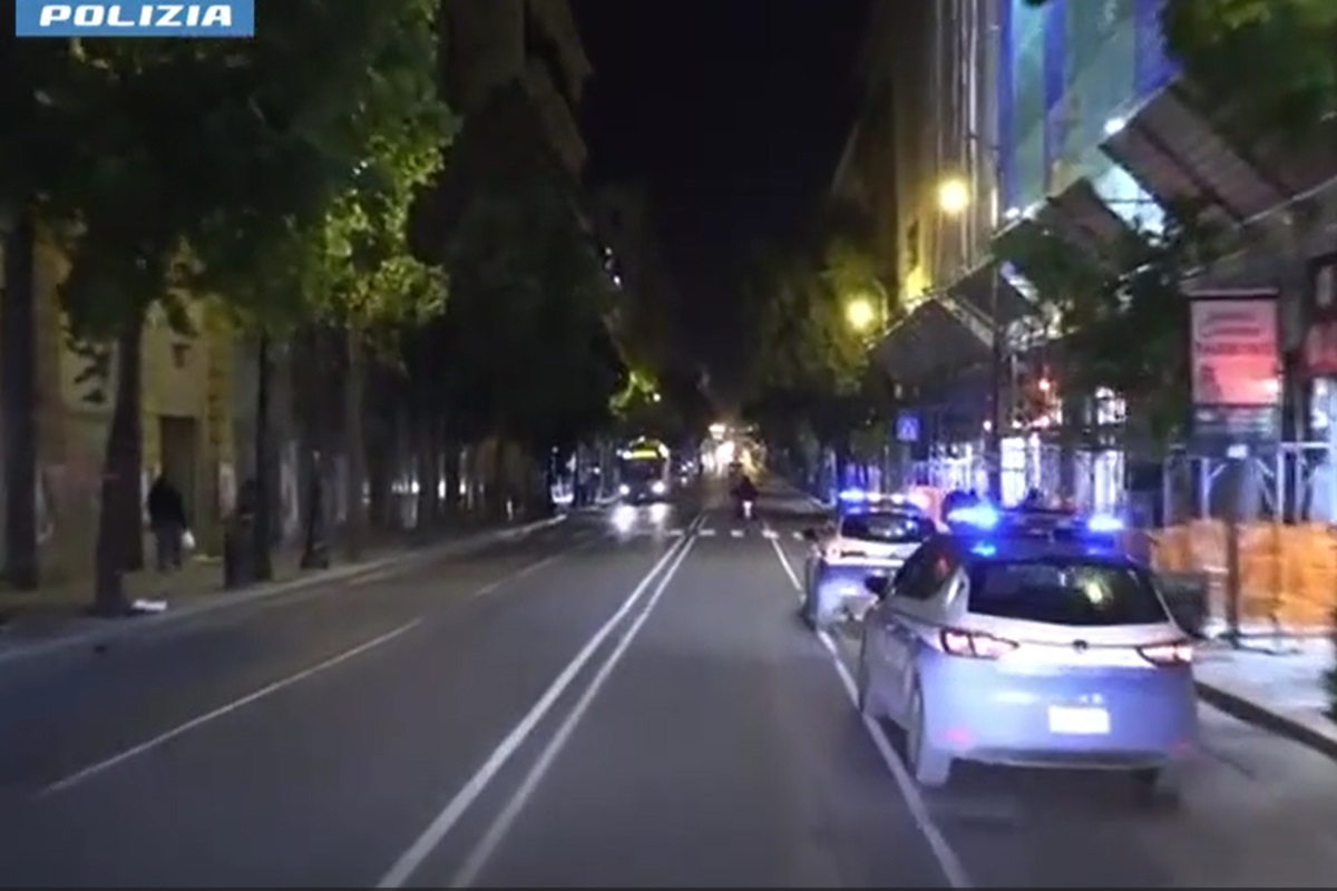 Linguaggio in codice, spaccio a tutte le ore e pusher fidati: blitz a Brancaccio, 10 indagati