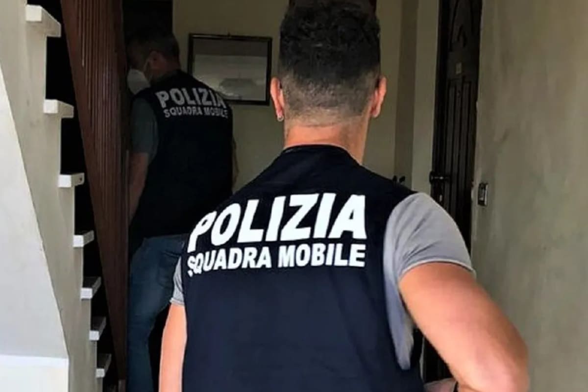 “Grande Fratello” ad Enna: osservava i movimenti dei vicini con 8 telecamere, arrestato