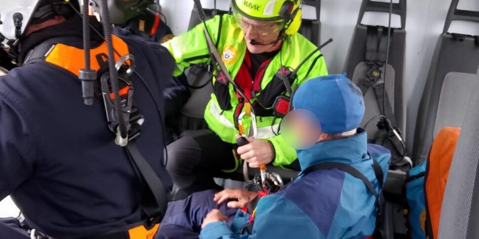 Escursionista di 85 anni ferito recuperato con l’elicottero nella zona di Poggio San Francesco 