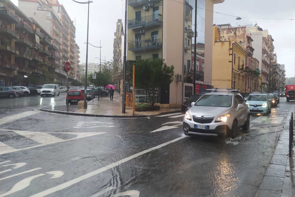 Allerta meteo in Sicilia, ancora maltempo venerdì 28 marzo 2025: pioggia e vento, le previsioni