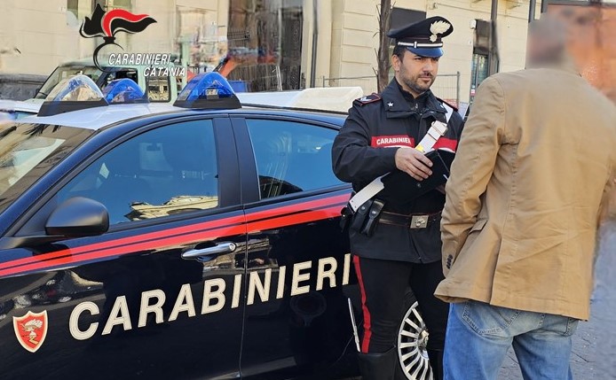 Catania, 48enne viola divieto di avvicinamento: arrestato dai carabinieri