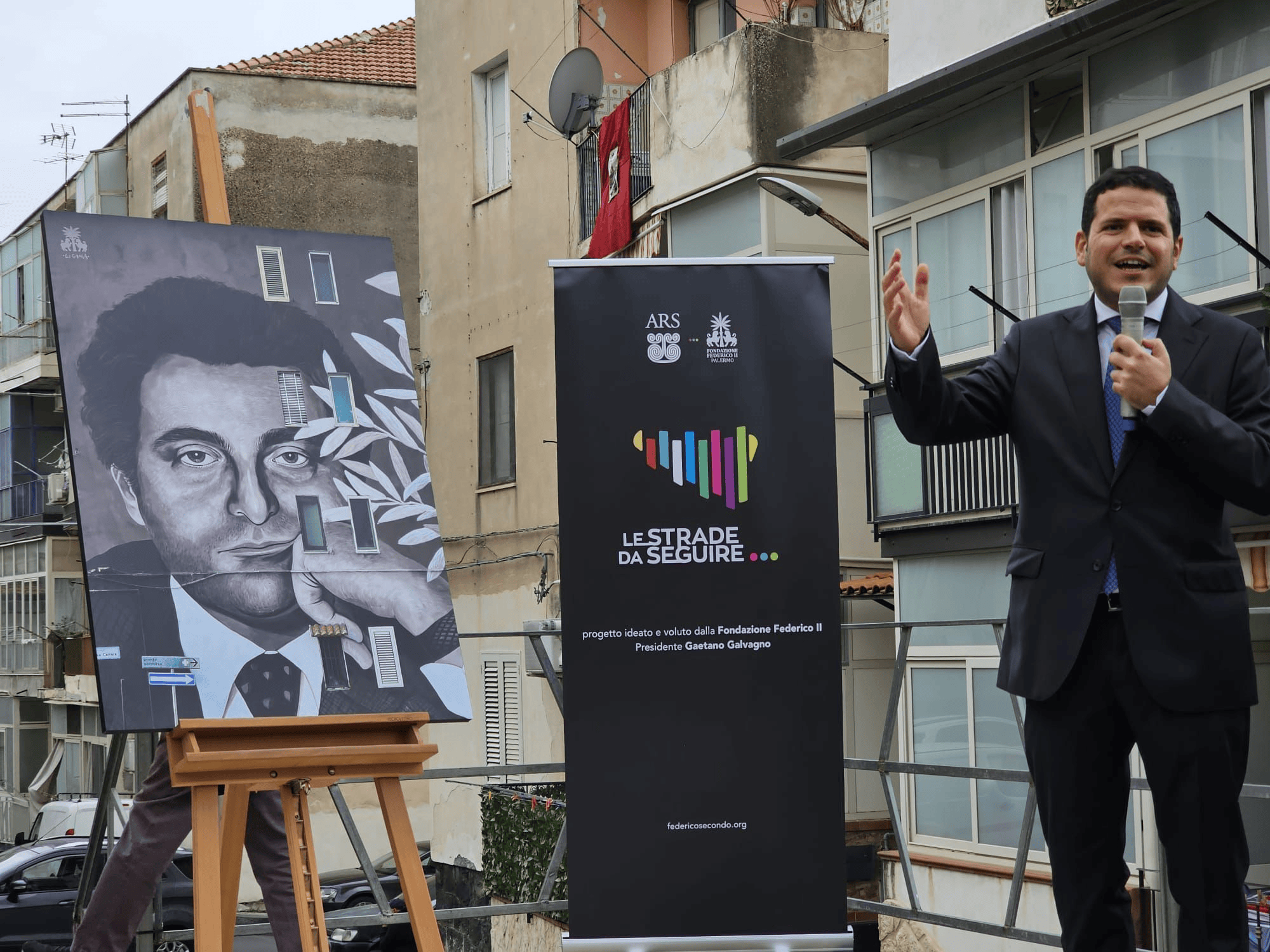 Da Mattarella a Falcone, gli eroi della legalità nei murales della Fondazione Federico II