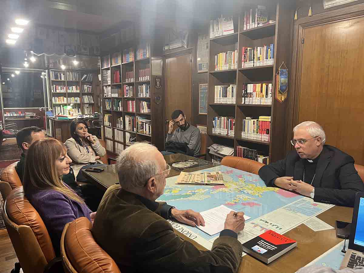 Mons. Renna: “La battaglia che i siciliani devono combattere è quella contro il gattopardo” Mons. Renna: “La battaglia che i siciliani devono combattere è quella contro il gattopardo”