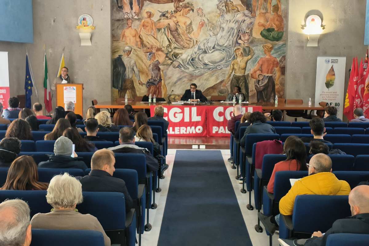 Galleria foto 'FOTO e VIDEO | Cgil e Uil alla prova di forza con il Governo, Mario Ridulfo: “È contro di noi”' - foto 1