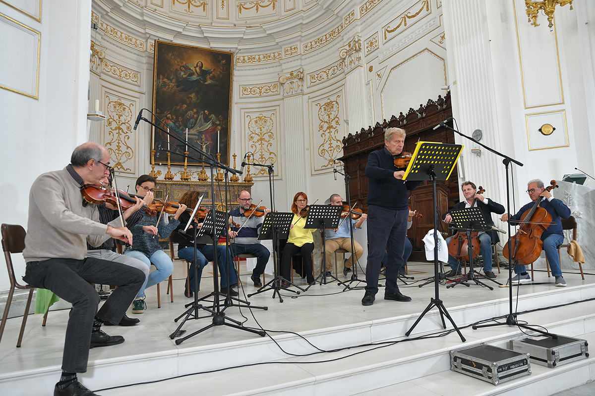 Uto Ughi per i giovani, con il sostegno di Enimasterclass e concerto del maestro nel Nisseno