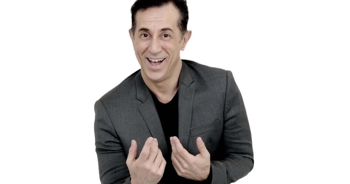 Manlio Dovì, al Teatro Neglia la verve fantasista di un mattatore della scena Manlio Dovì, al Teatro Neglia la verve fantasista di un mattatore della scena