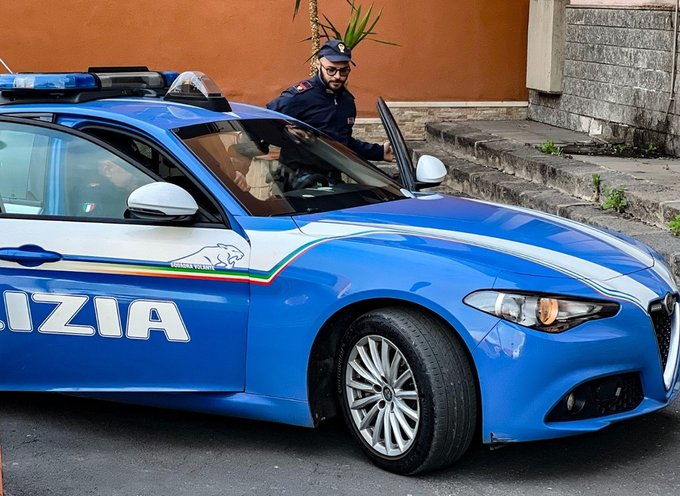 Fuga d’amore da Vittoria ad Adrano per incontrare i fidanzati: due giovani rintracciate dalla Polizia