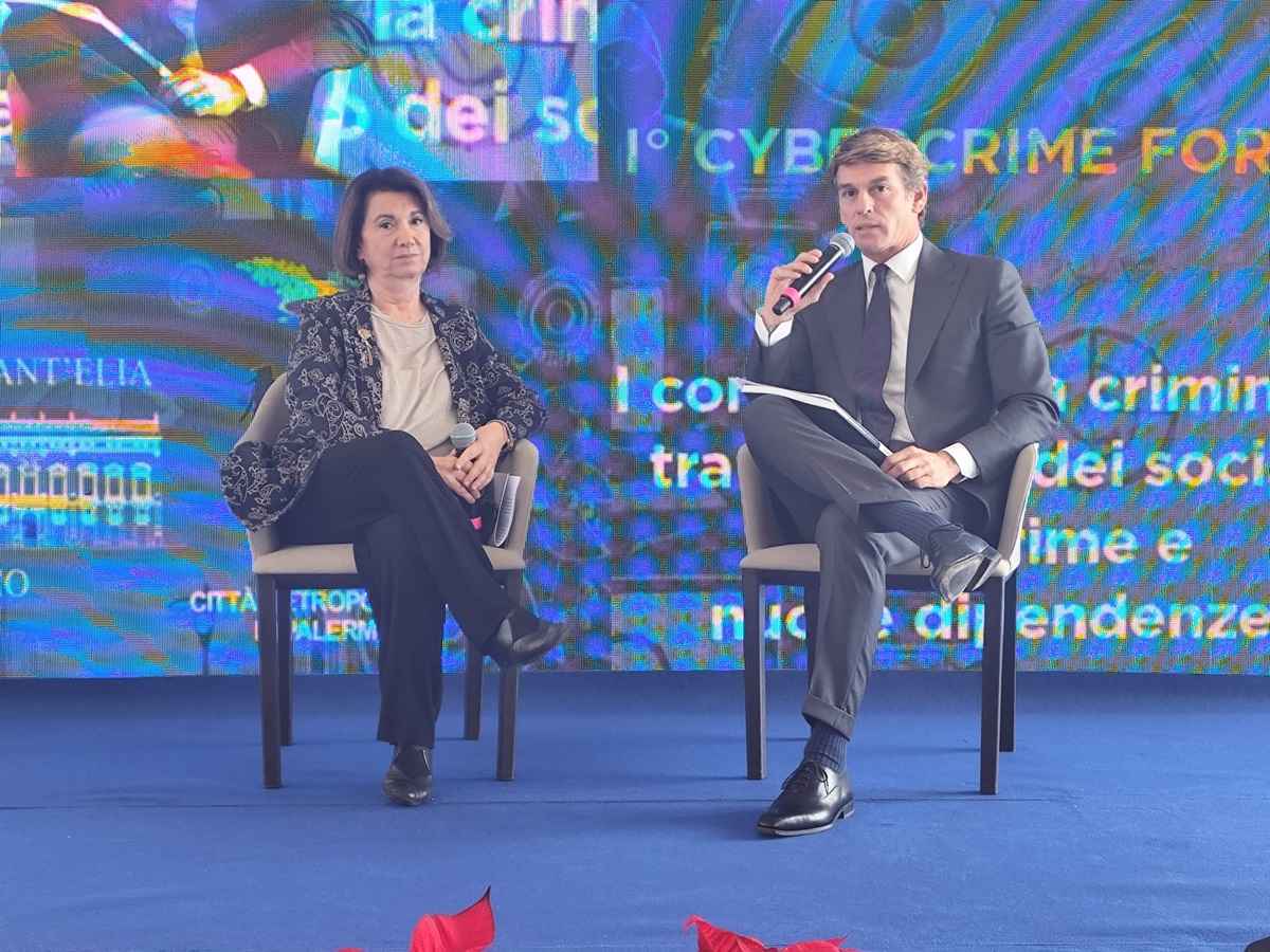 Il rapporto controverso tra i giovani e i social, la ministra Roccella a Palermo: “Opportunità ma anche rischi”