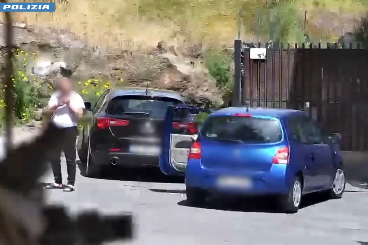 Il bacio sulla guancia e il pizzo per “stare sereni” in cantiere, dietro una delle estorsioni del clan Scalisi