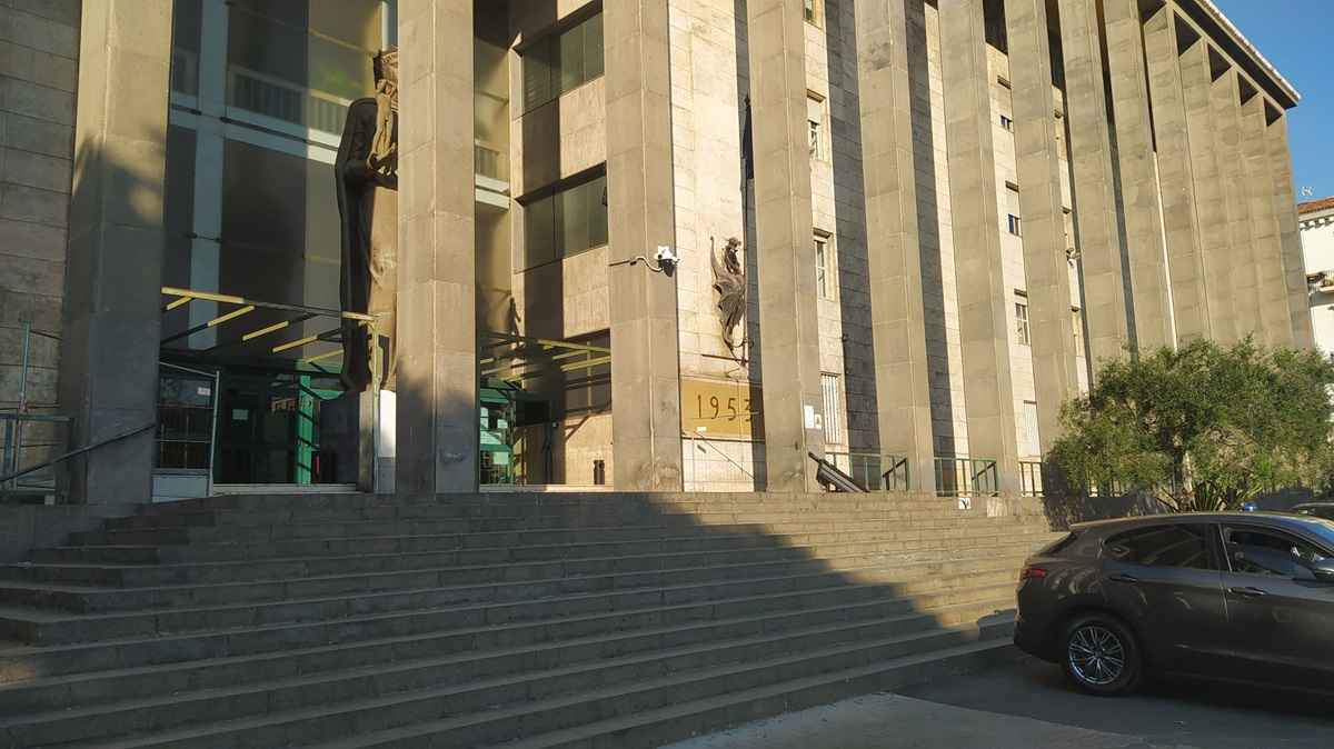 Stupro di gruppo alla Villa Bellini di Catania: visionate le immagini di videosorveglianza durante l’udienza