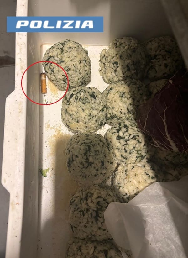 FOTO | Arancino al… tabacco, cicche di sigaretta e igiene inesistente: maxi sanzione a bar di Catania FOTO | Arancino al… tabacco, cicche di sigaretta e igiene inesistente: maxi sanzione a bar di Catania