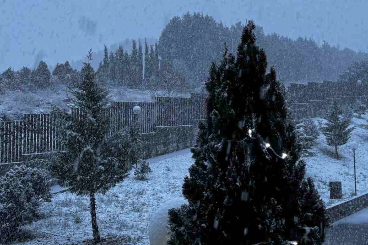 Galleria foto 'FOTO e VIDEO | Dall’Etna alle Madonie, neve a bassa quota: sarà un “bianco Natale” in Sicilia' - foto 3