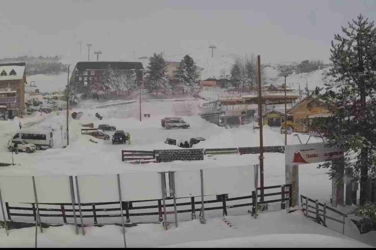 FOTO e VIDEO | Dall’Etna alle Madonie, neve a bassa quota: sarà un “bianco Natale” in Sicilia