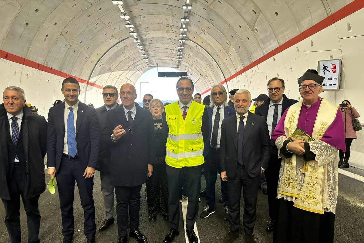 Infrastrutture, aperta al traffico la galleria Caltanissetta sulla Ss 640