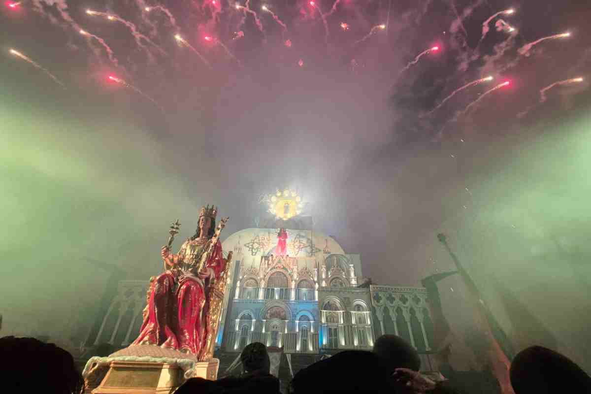 FOTO | Belpasso, un successo straordinario per la Spaccata del Carri di Santa Lucia