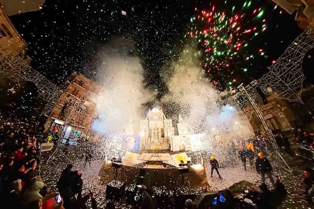 FOTO | Belpasso, un successo straordinario per la Spaccata del Carri di Santa Lucia
