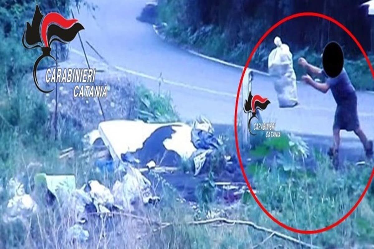 “Sporcaccioni” scoperti grazie alle telecamere: due denunce per abbandono di rifiuti nel Catanese