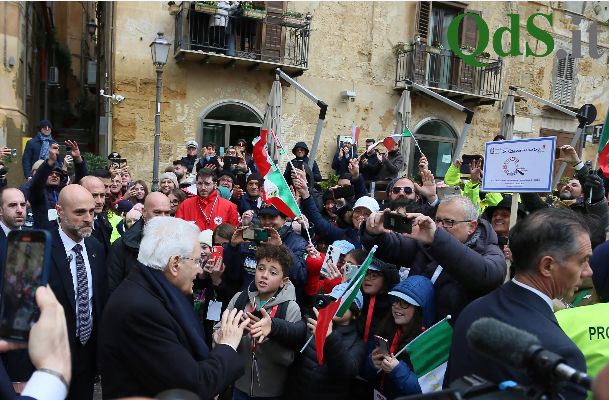 Agrigento Capitale della Cultura 2025, polemiche per i lavori last minute: asfaltati anche i tombini