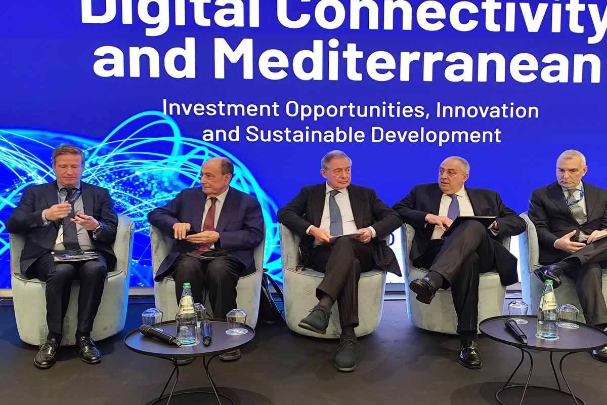 La Sicilia al centro della rivoluzione digitale del Mediterraneo, Urso: “Ecco i progetti”